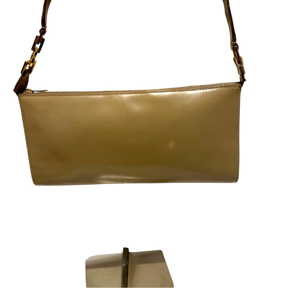 SALVATORE FERRAGAMO CLUTCH IN A VERY BEAUTIFUL COLOR IN EUC - Picture 2 of 9